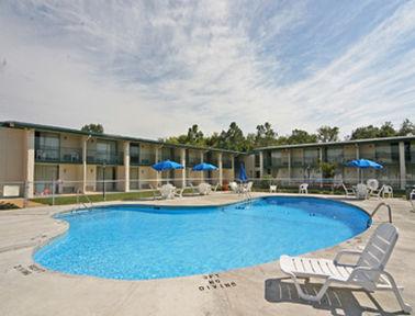 Knights Inn Greensboro Konforlar fotoğraf